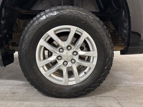 Used 2019 Chevrolet Silverado 1500 LT w/ All-Star Edition AWD/4WD image 38