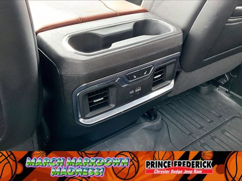 Used 2025 GMC Sierra 1500 Denali Ultimate image 29