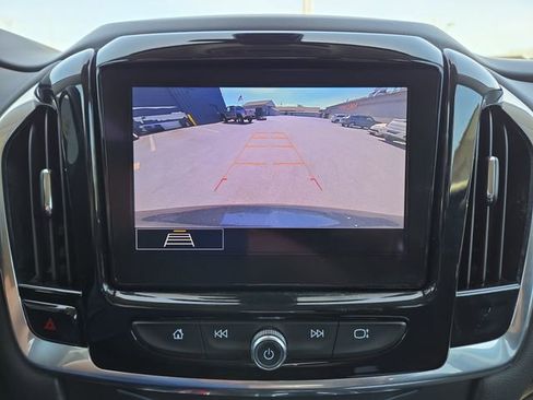 Used 2020 Chevrolet Traverse LT w/ Driver Confidence II Package AWD/4WD image 24