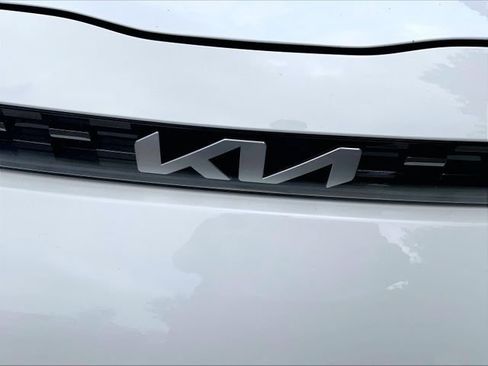 Used 2024 Kia Soul LX FWD image 5