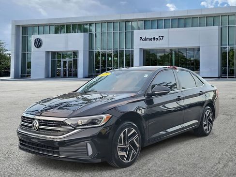 Used 2022 Volkswagen Jetta SEL image 3