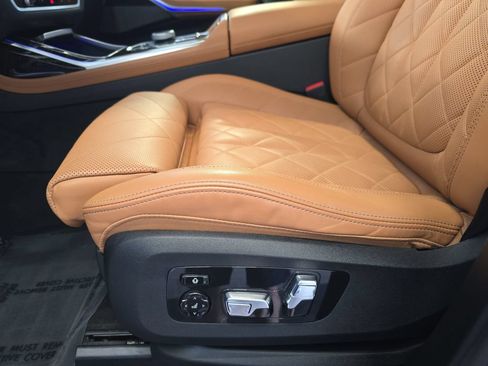 Used 2023 BMW X7 xDrive40i w/ Executive Package AWD/4WD image 33
