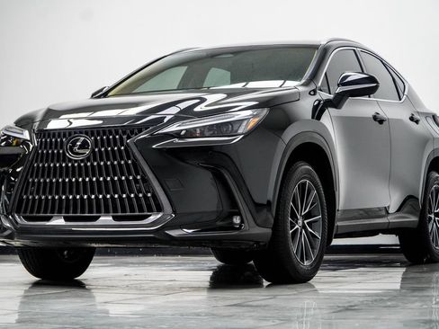 Used 2025 Lexus NX 250 FWD w/ Accessory Package (Z2) image 9