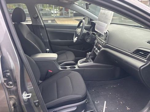 Used 2020 Hyundai Elantra SE w/ Cargo Package (C1) FWD image 10