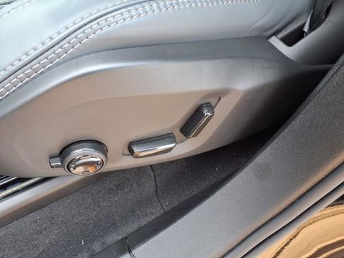 Used 2024 Volvo XC90 T8 Ultimate image 17