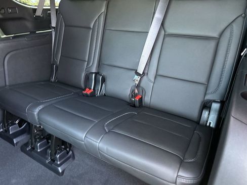 Used 2026 GMC Yukon XL Denali w/ Sun & Power Step Package AWD/4WD image 36