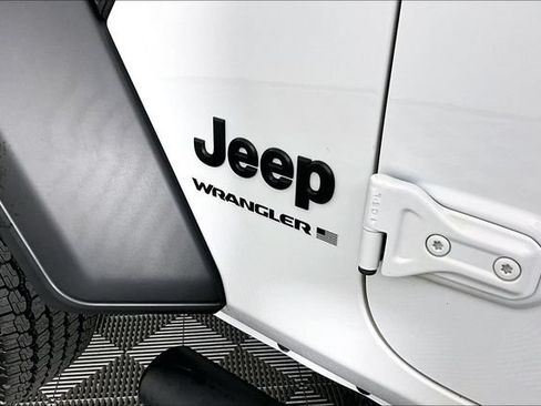 Used 2023 Jeep Wrangler Sport AWD/4WD image 19