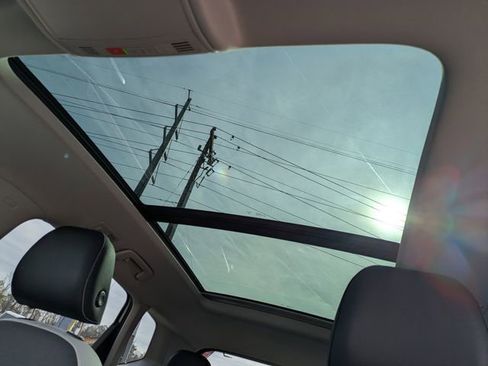 New 2026 Volkswagen Taos SE image 21