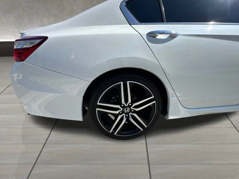 Used 2017 Honda Accord Sport image 64