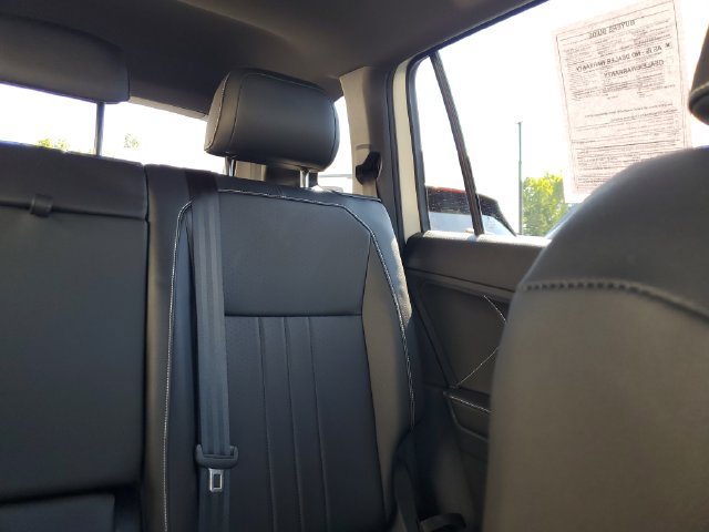Certified 2024 Volkswagen Tiguan SE R-Line FWD image 12