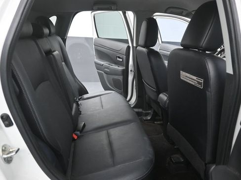 Used 2017 Mitsubishi Outlander Sport SEL FWD image 2