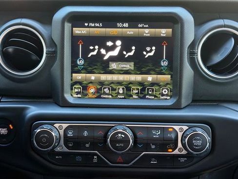 Used 2023 Jeep Wrangler Sahara w/ Cold Weather Group image 33