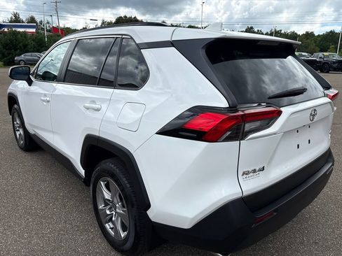Used 2024 Toyota RAV4 XLE w/ Convenience Package AWD/4WD image 4
