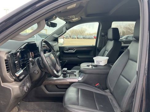 Used 2024 Chevrolet Silverado 1500 LTZ w/ Technology Package AWD/4WD image 15