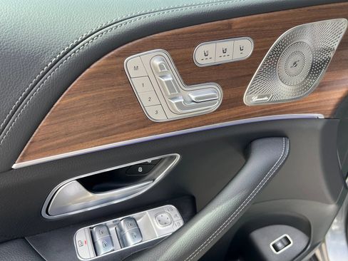 New 2026 Mercedes-Benz GLS 450 4MATIC image 10