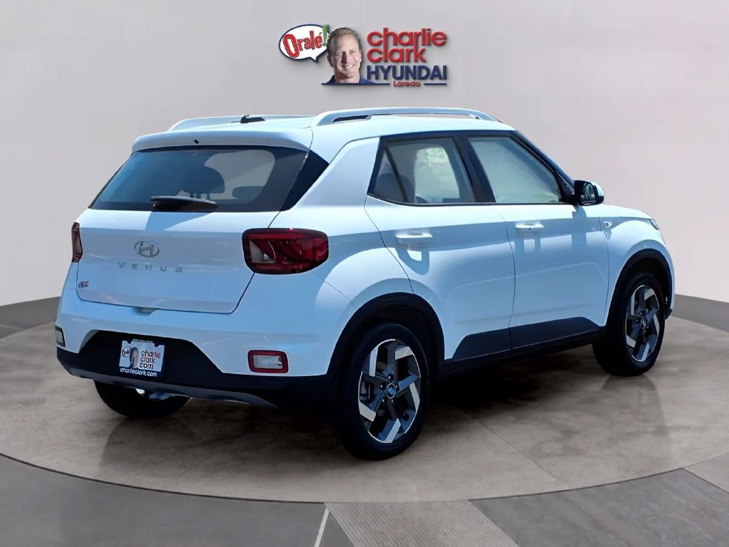 New 2026 Hyundai Venue SEL FWD image 5
