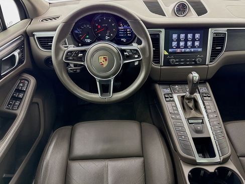 Certified 2017 Porsche Macan GTS image 27