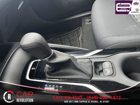 Used 2022 Toyota Corolla LE FWD image 21