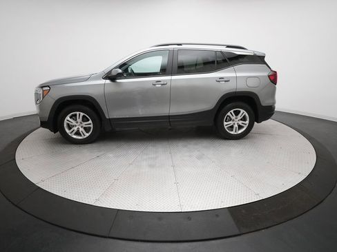 Used 2024 GMC Terrain SLE w/ Driver Convenience Package image 23