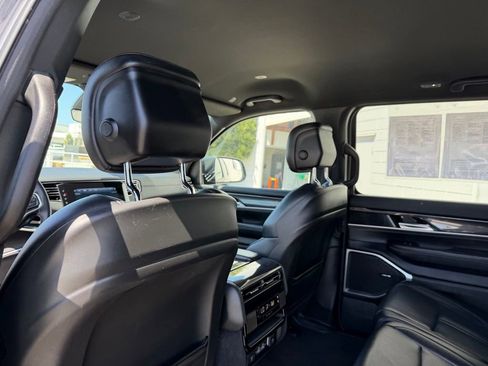 Used 2024 Jeep Wagoneer L 4WD image 16