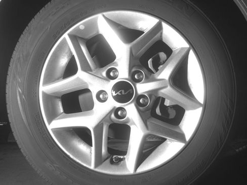 Used 2025 Kia Soul LX w/ LX Technology Package FWD image 24