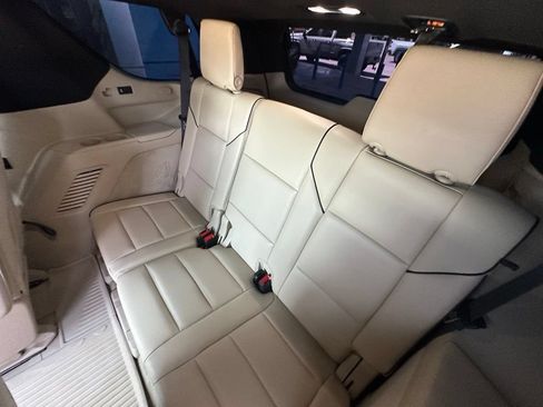 Used 2023 Cadillac Escalade Premium Luxury w/ LPO, Illumination Package RWD image 32