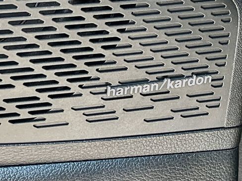 Used 2025 Hyundai Palisade Limited FWD image 12