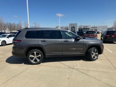 Certified 2023 Jeep Grand Cherokee L Limited image 5