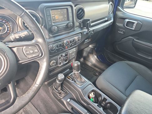 Used 2020 Jeep Wrangler Unlimited Sport S image 23