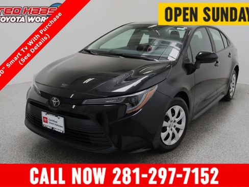 Certified 2024 Toyota Corolla LE image 1