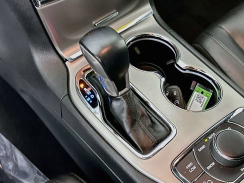 Certified 2021 Jeep Grand Cherokee Limited AWD/4WD image 27