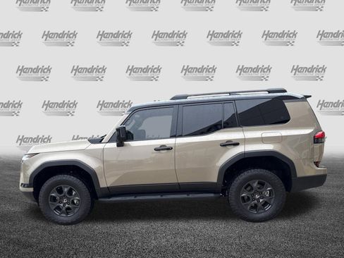 Used 2025 Lexus GX 550 image 7