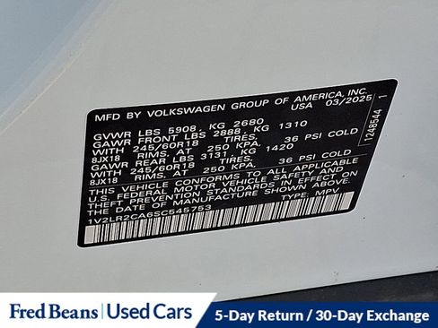 Certified 2025 Volkswagen Atlas SE image 28