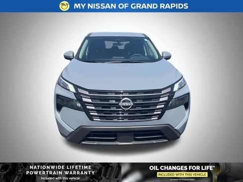 New 2026 Nissan Rogue SV w/ Cold Weather Package AWD/4WD image 8