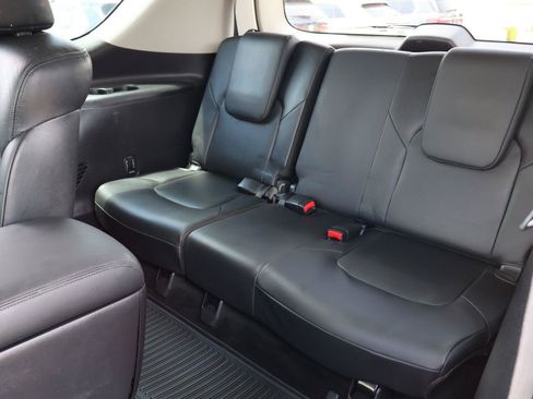 Used 2023 Nissan Armada SL w/ Captain's Chairs Package RWD image 15
