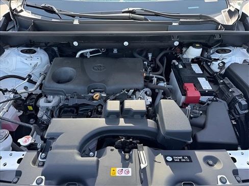 Used 2024 Toyota RAV4 XLE FWD image 13