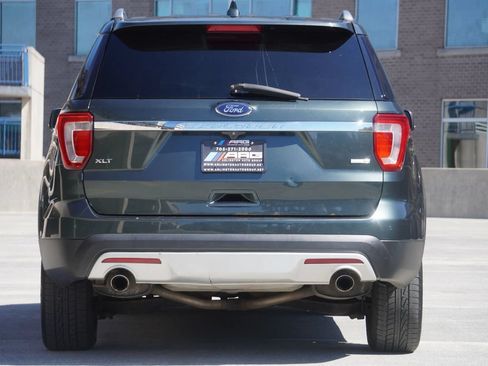 Used 2016 Ford Explorer XLT w/ Equipment Group 202A AWD/4WD image 17