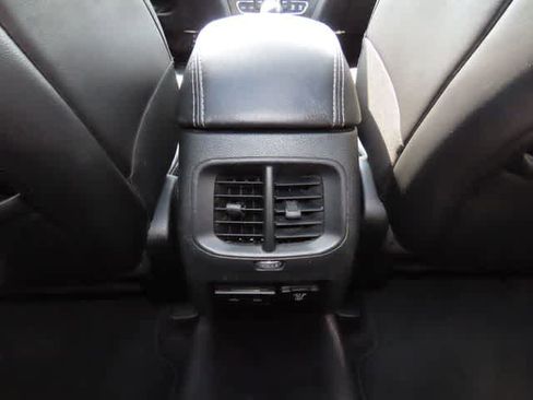 Used 2019 Jeep Cherokee Limited AWD/4WD image 25