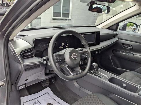 Used 2025 Nissan Kicks S AWD/4WD image 9