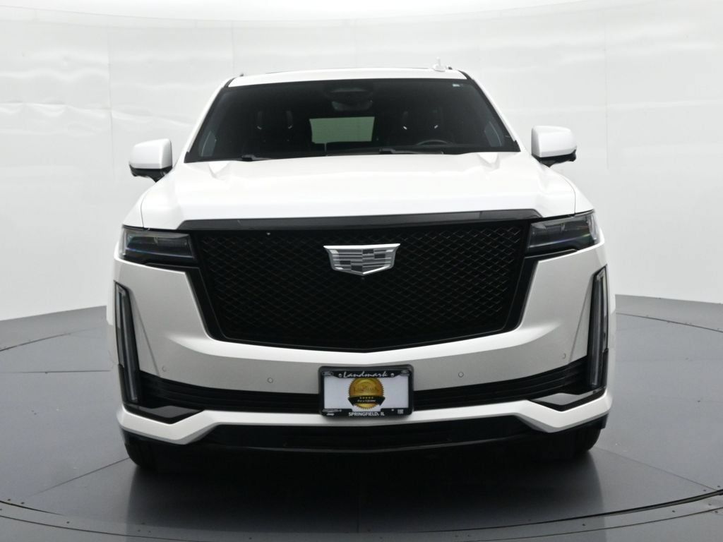 Used 2024 Cadillac Escalade Sport Platinum w/ LPO, ONYX Package AWD/4WD image 2