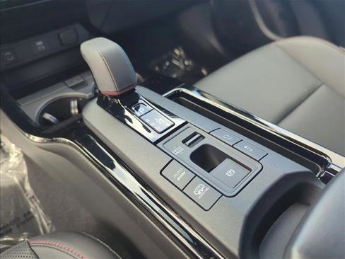 Used 2025 Toyota Prius Plug-In Hybrid w/ Limited Premium Package image 15