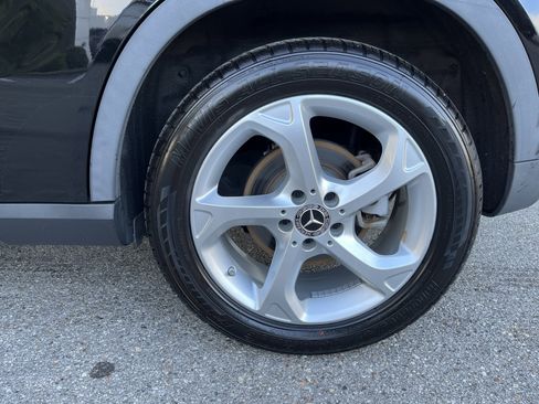 Used 2019 Mercedes-Benz GLA 250 4MATIC image 14
