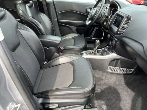 Used 2019 Jeep Compass Latitude w/ Cold Weather Group AWD/4WD image 27