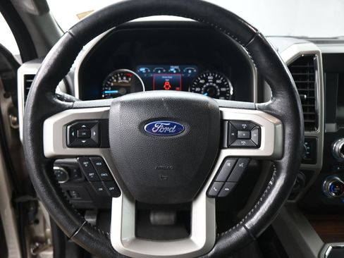 Used 2017 Ford F150 Lariat w/ Equipment Group 502A Luxury image 11