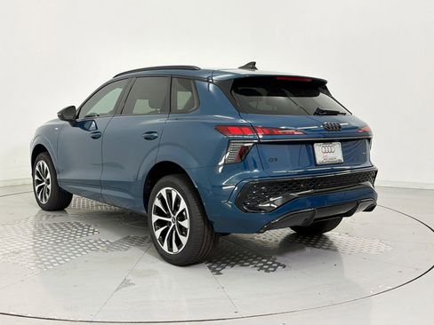 New 2026 Audi Q3 quattro 2.0T AWD/4WD image 3