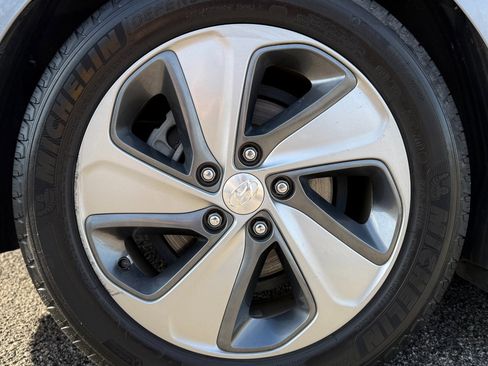 Used 2016 Hyundai Sonata Limited w/ Option Group 02 image 26