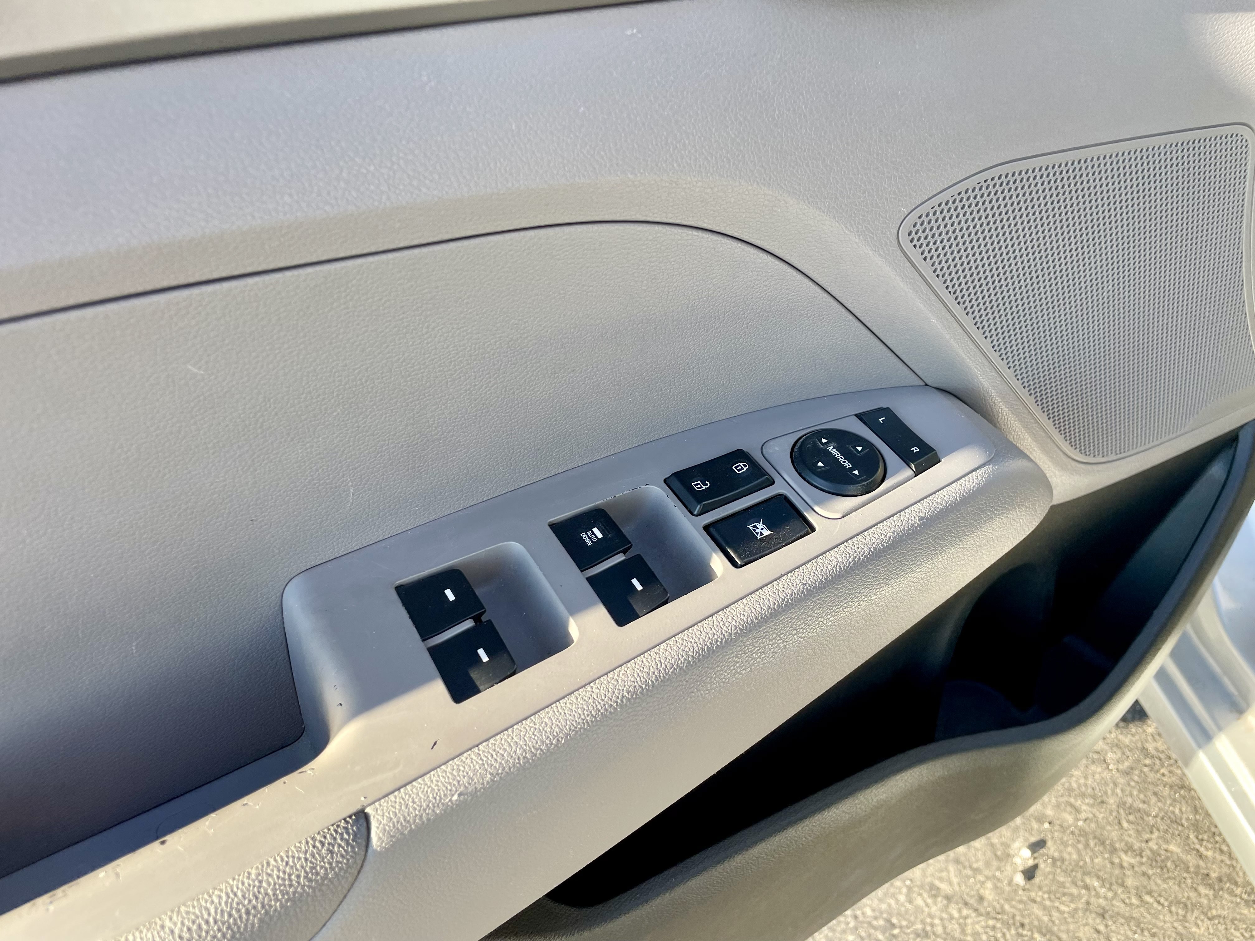 Used 2017 Hyundai Elantra SE FWD image 13
