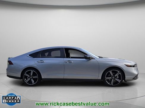 Used 2023 Honda Accord Sport image 4