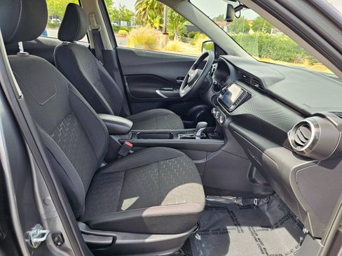 Used 2023 Nissan Kicks SV w/ Interior Electronics Package image 29