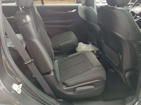 New 2025 Jeep Grand Cherokee L Laredo w/ Luxury Tech Group I image 36